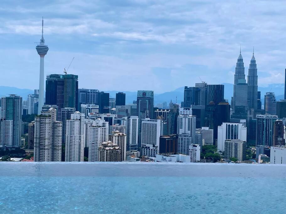 Infinity Pool/ Lucentia Bbcc, Near Lalaport, Pnb118, Klcc Apartment Куала Лумпур Екстериор снимка