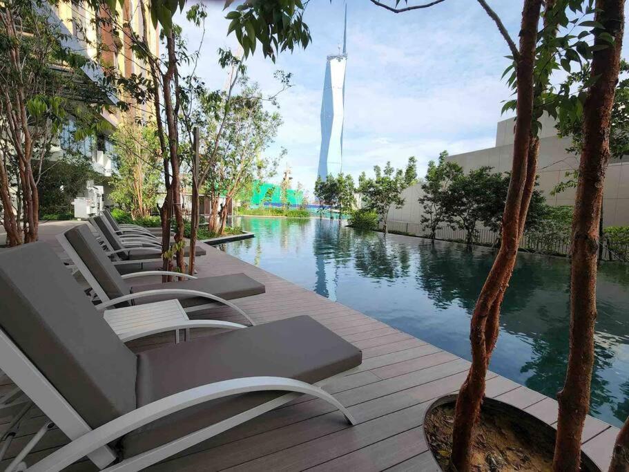Infinity Pool/ Lucentia Bbcc, Near Lalaport, Pnb118, Klcc Apartment Куала Лумпур Екстериор снимка